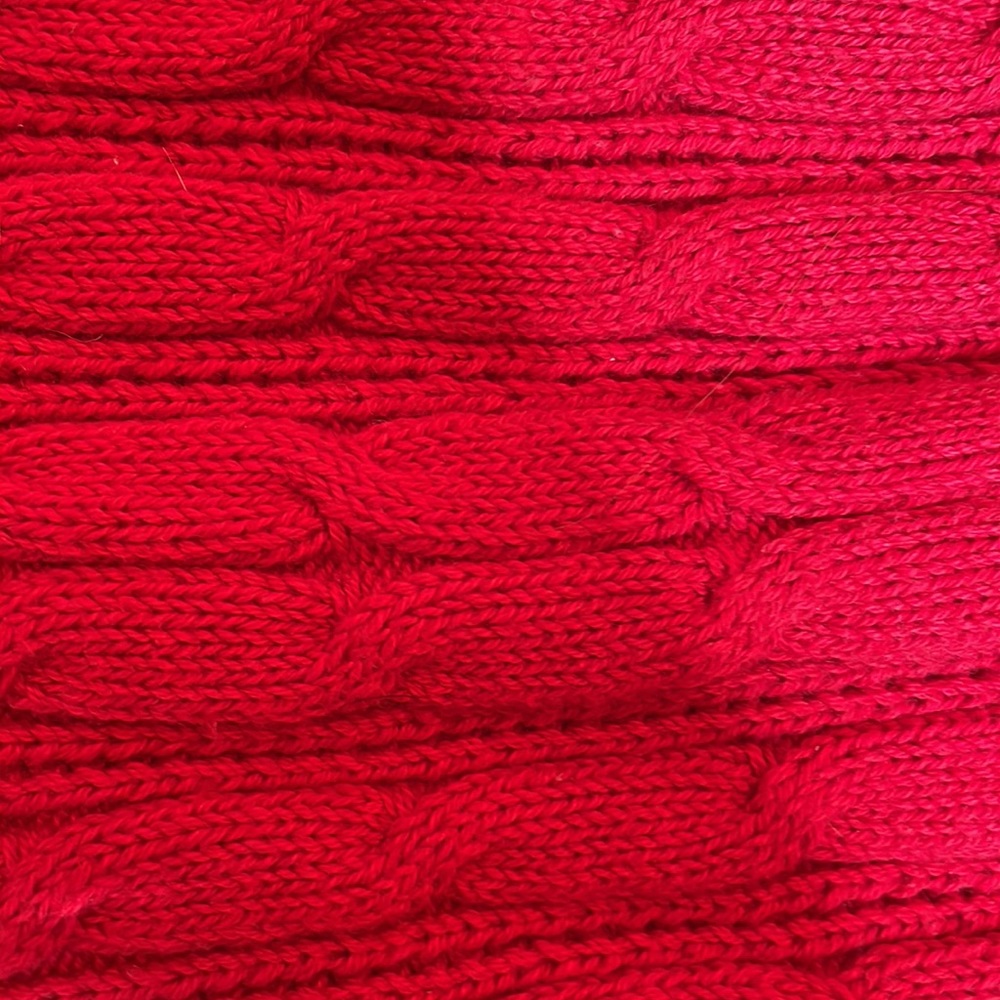 Small red sweater - Picture 2 of 3